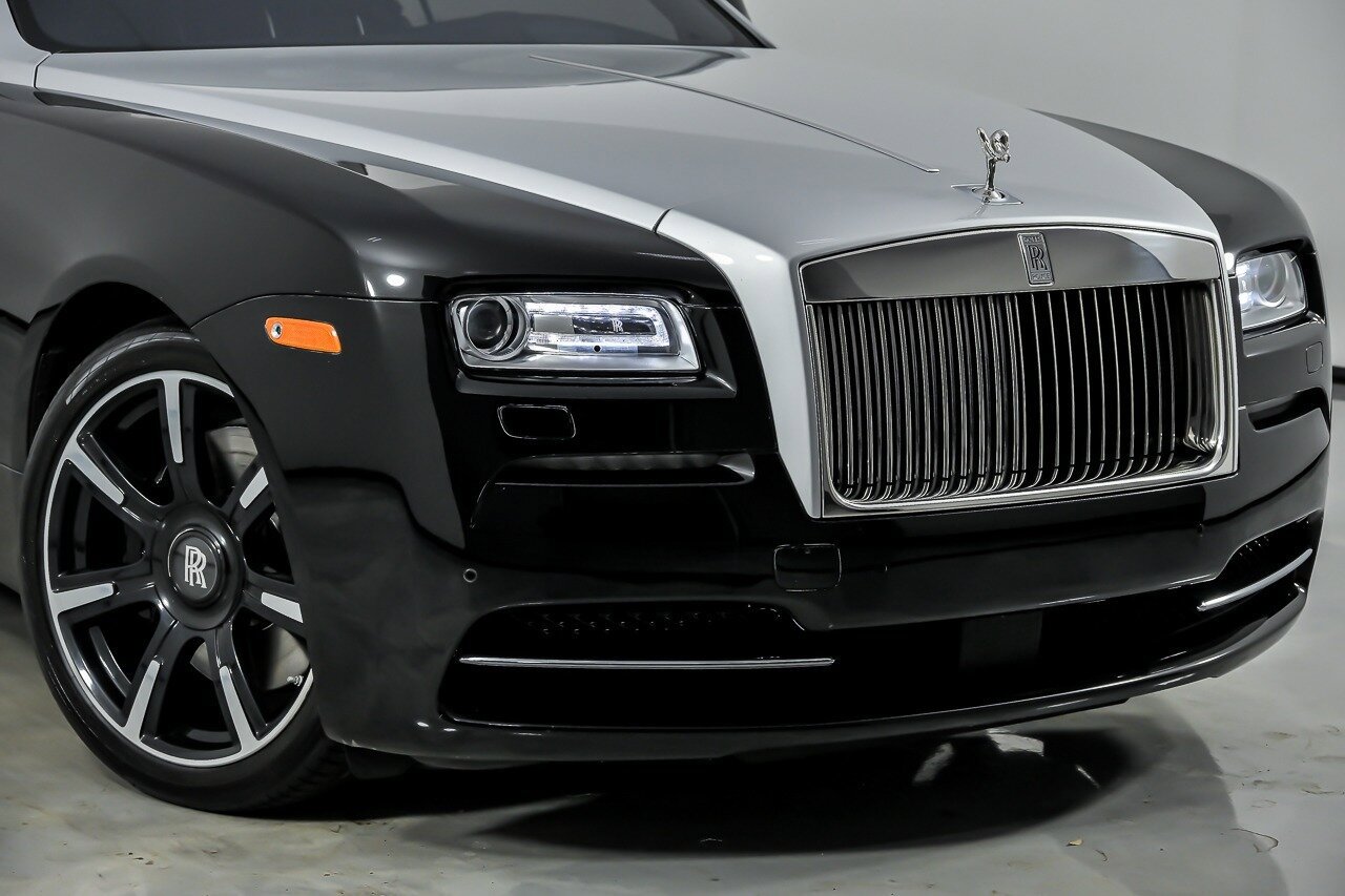 Used 2016 Rolls-Royce Wraith RWD image 3