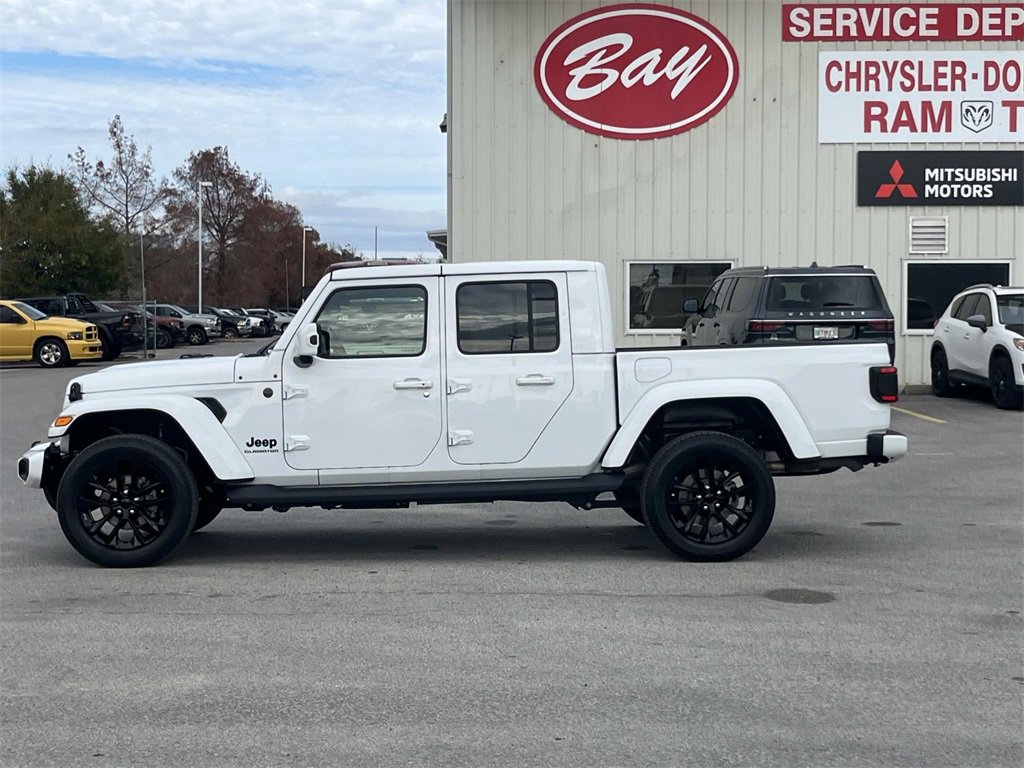 Used 2021 Jeep Gladiator Overland image 2