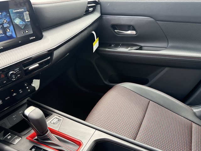 New 2026 Nissan Kicks SR w/ SR Premium Package FWD image 15