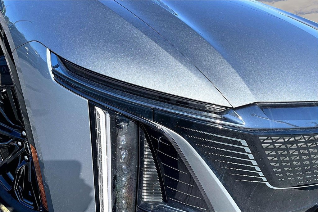 Certified 2024 Cadillac Lyriq Sport AWD/4WD image 32
