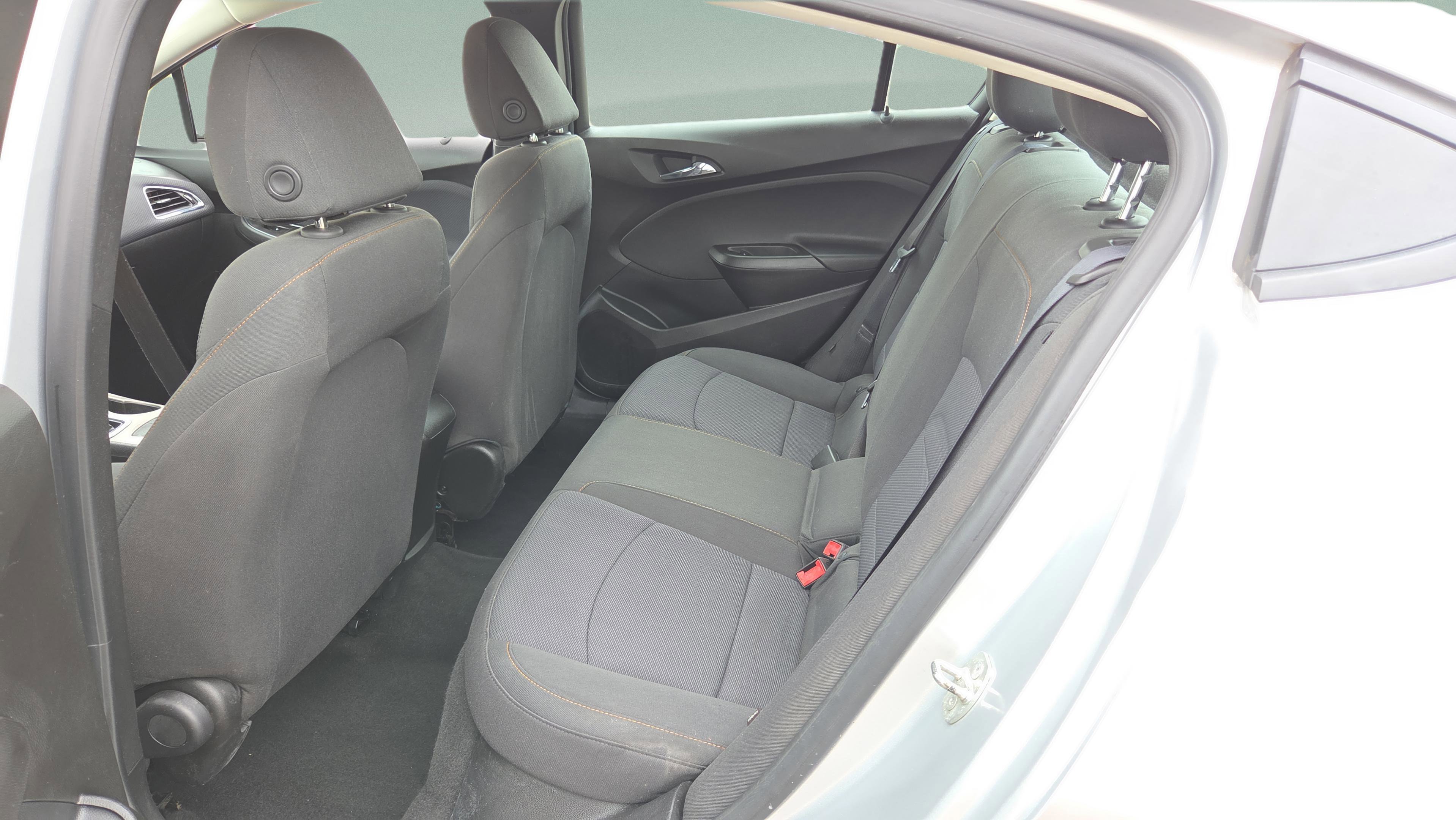 Used 2018 Chevrolet Cruze LS image 13