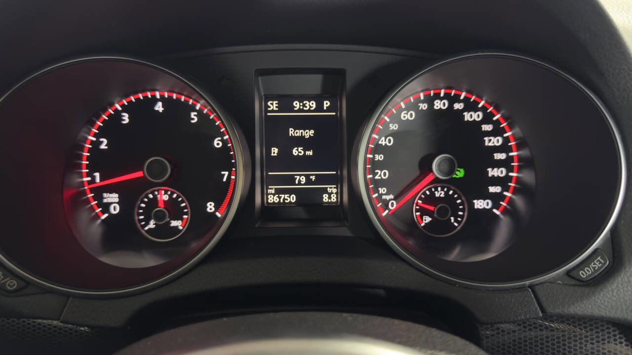 Used 2013 Volkswagen Golf 4-Door image 21