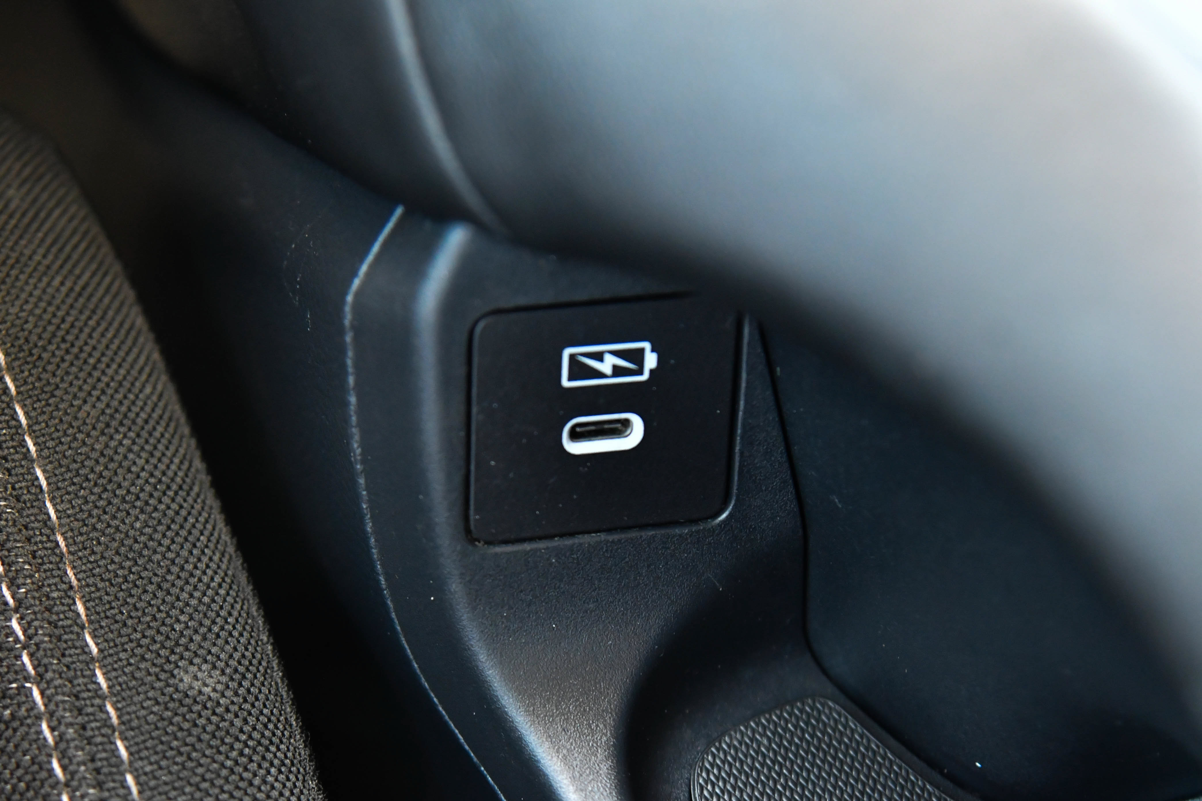 Used 2024 Honda HR-V LX image 25