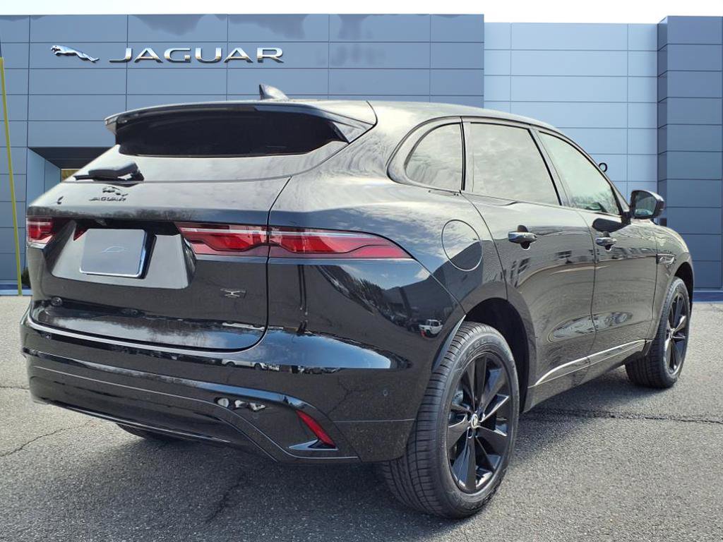 New 2026 Jaguar F-PACE R-Dynamic S image 2
