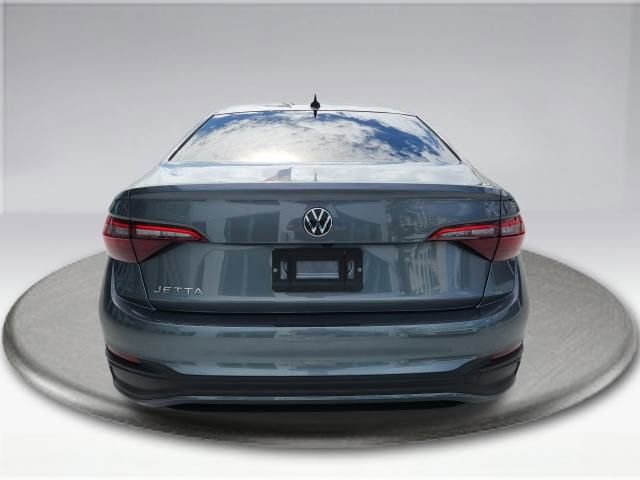 Used 2024 Volkswagen Jetta Sport image 10