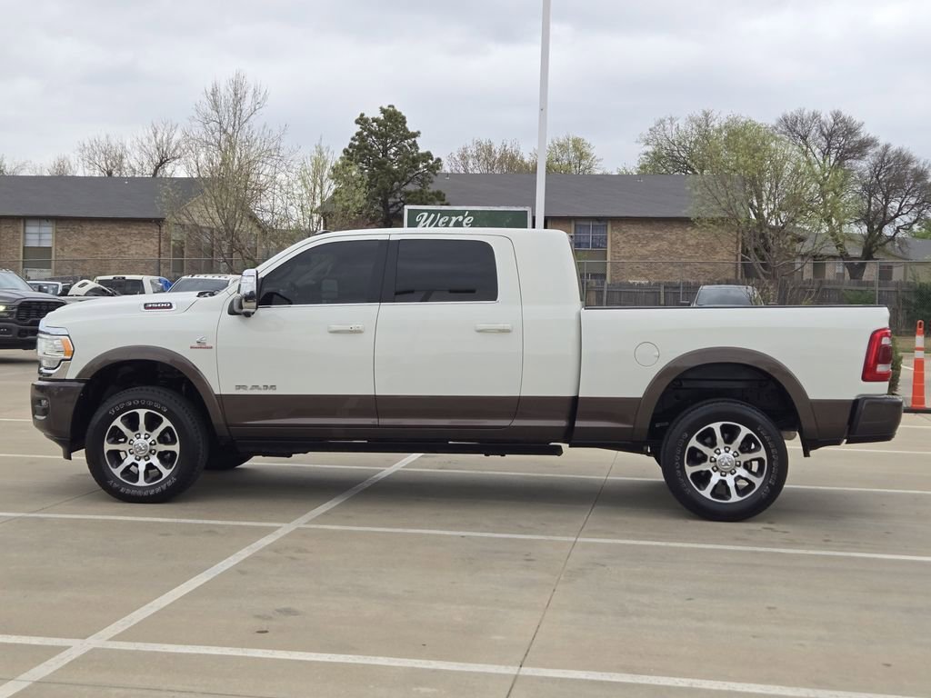Used 2024 RAM 3500 Limited w/ Towing Technology Group image 4