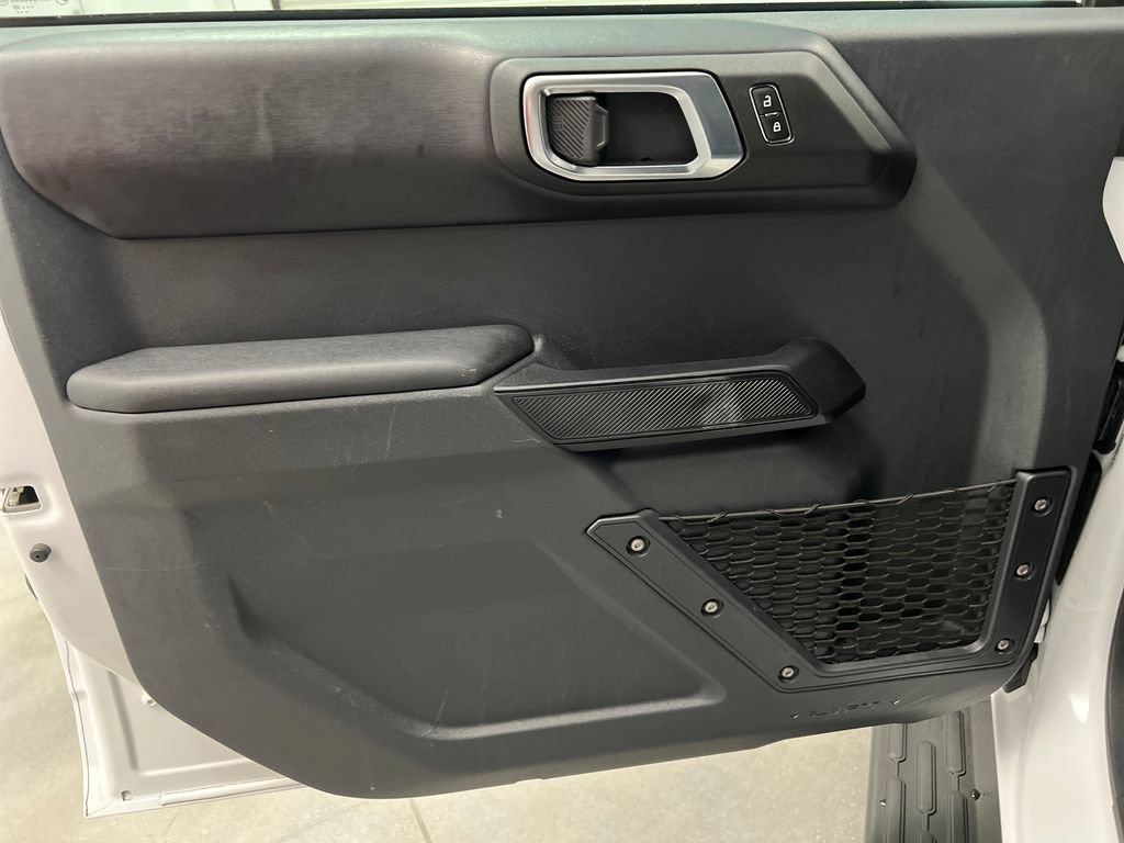 Used 2025 Ford Bronco Outer Banks AWD/4WD image 14