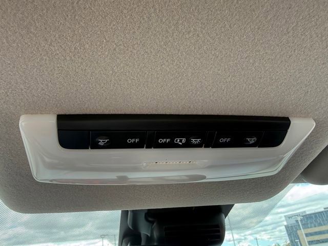 Used 2025 Nissan Versa SV w/ Trunk Package FWD image 21