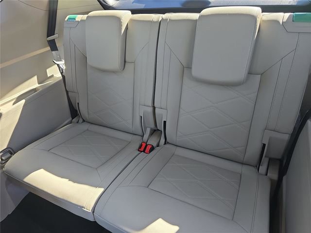 New 2026 Volkswagen Atlas SE image 10