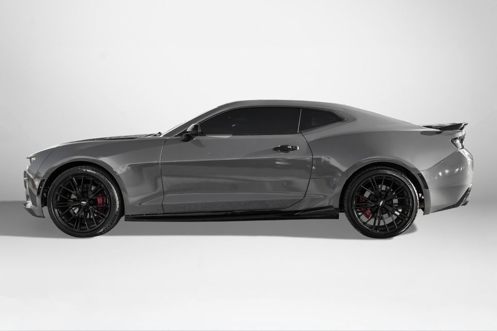 Used 2016 Chevrolet Camaro SS image 9
