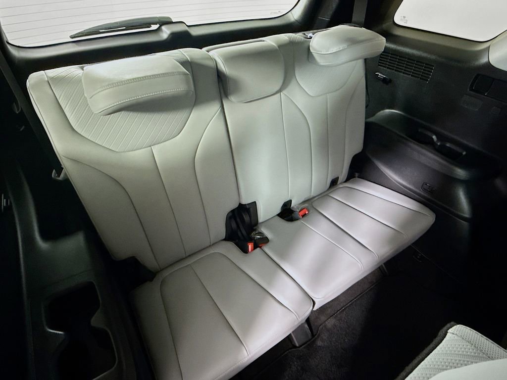 Used 2025 Hyundai Palisade SEL FWD image 27