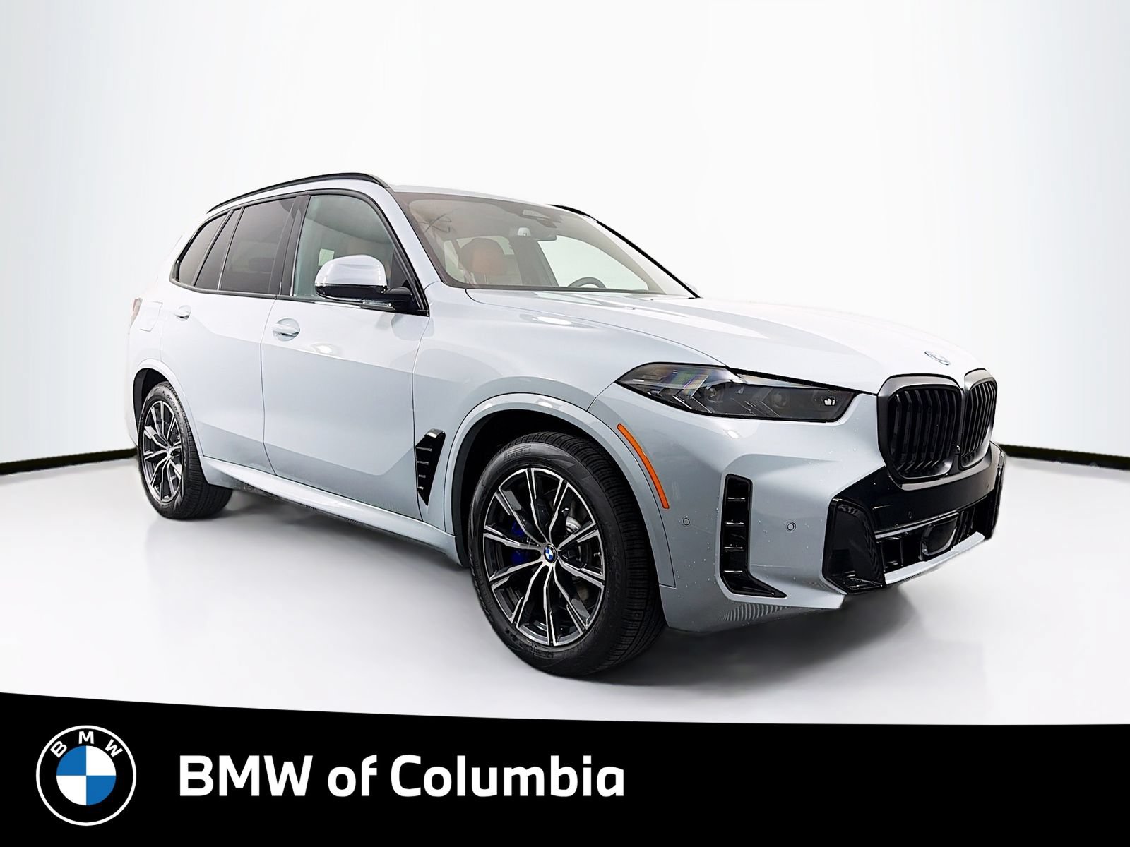 New 2026 BMW X5 xDrive50e w/ M Sport Package AWD/4WD image 1
