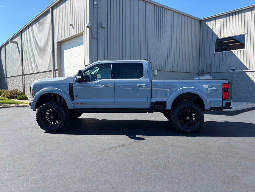 New 2027 Ford F250 Lariat w/ Black Appearance Package AWD/4WD image 9