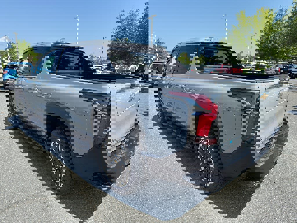 New 2026 Chevrolet Silverado EV LT image 5