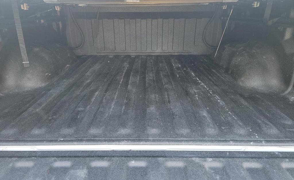 Used 2021 RAM 1500 Laramie w/ Sport Appearance Package AWD/4WD image 10