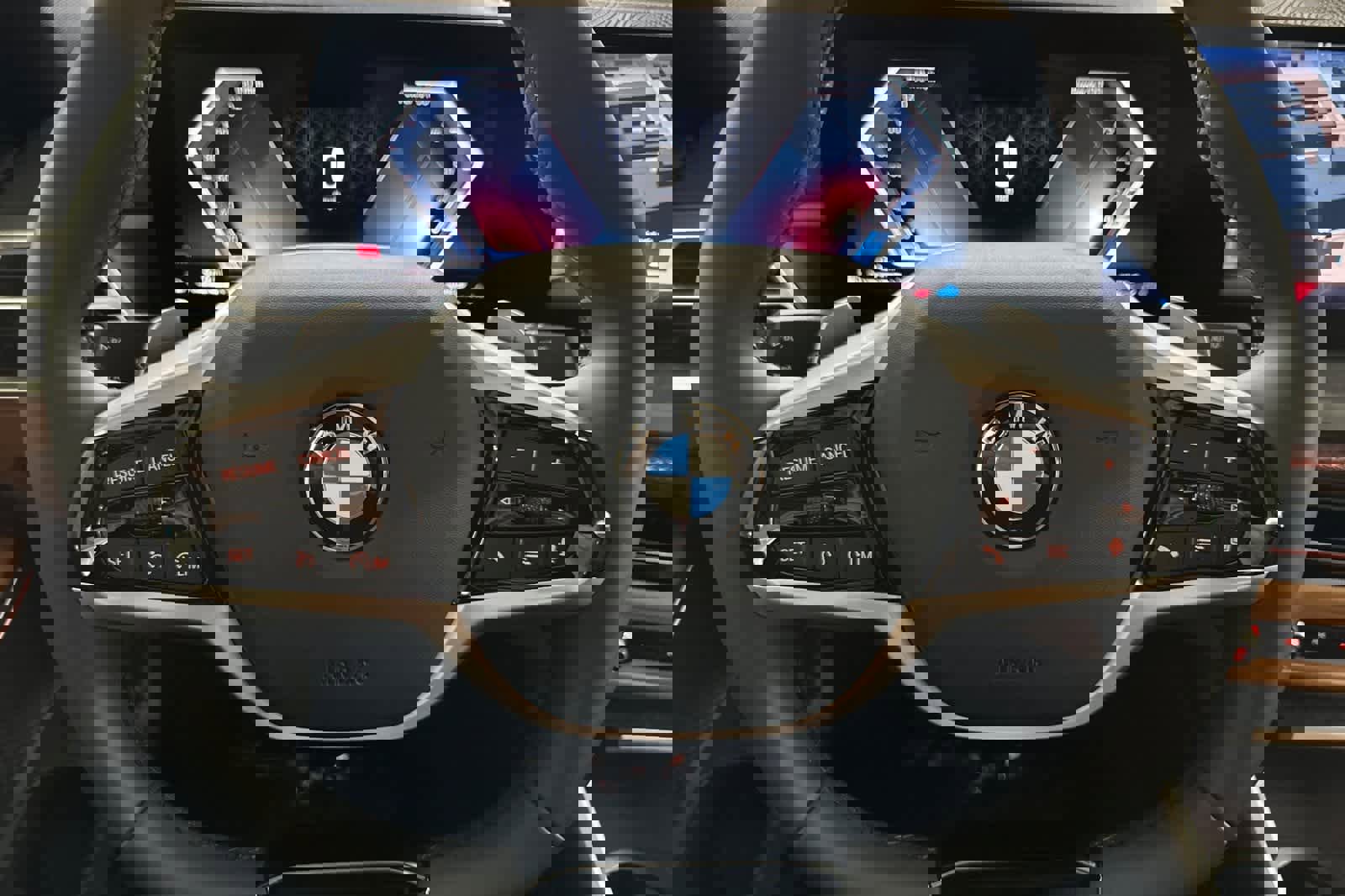 Used 2025 BMW 330i xDrive Sedan w/ Convenience Package image 23