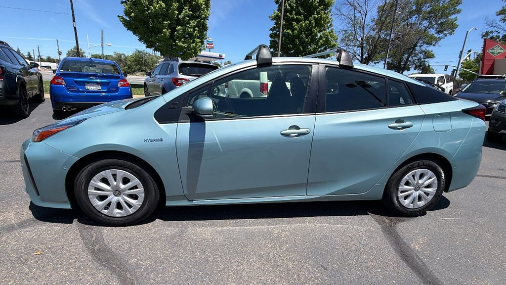 Used 2022 Toyota Prius LE FWD image 7