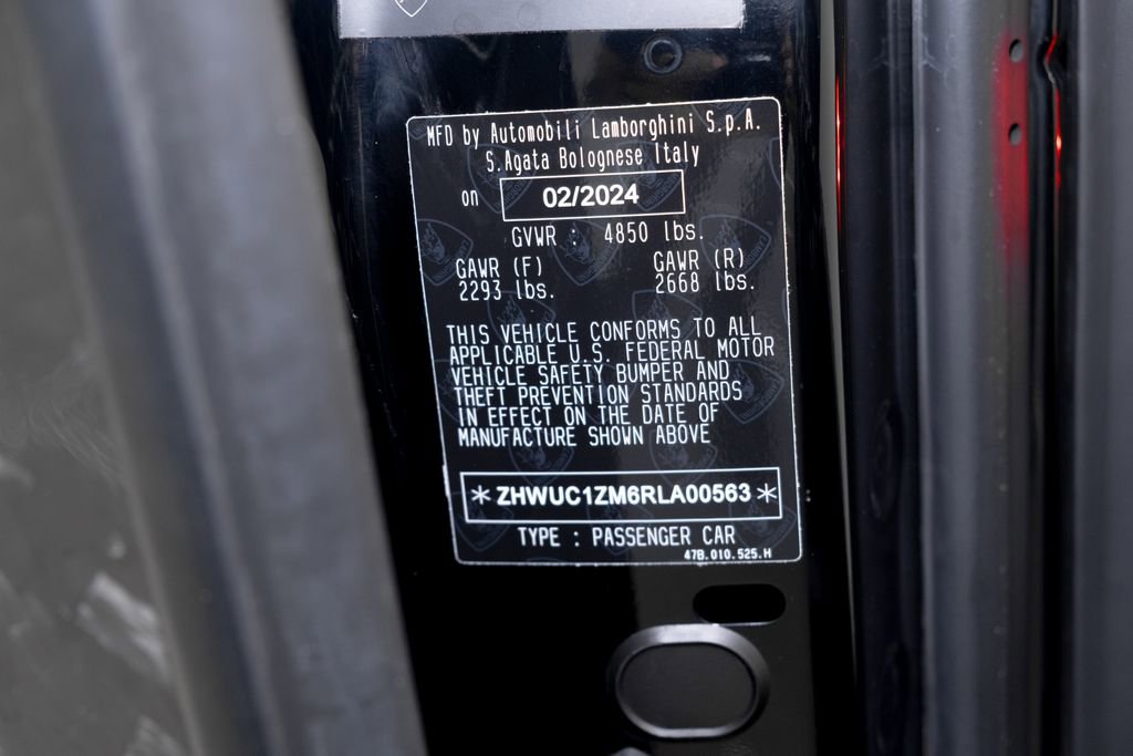 Used 2024 Lamborghini Revuelto image 60
