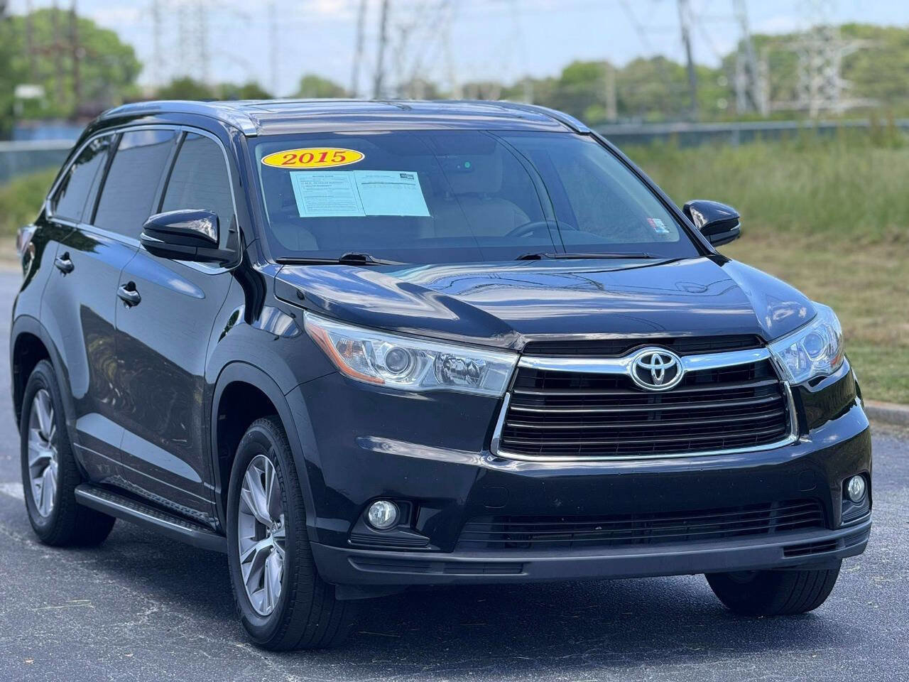 Used 2015 Toyota Highlander XLE image 3