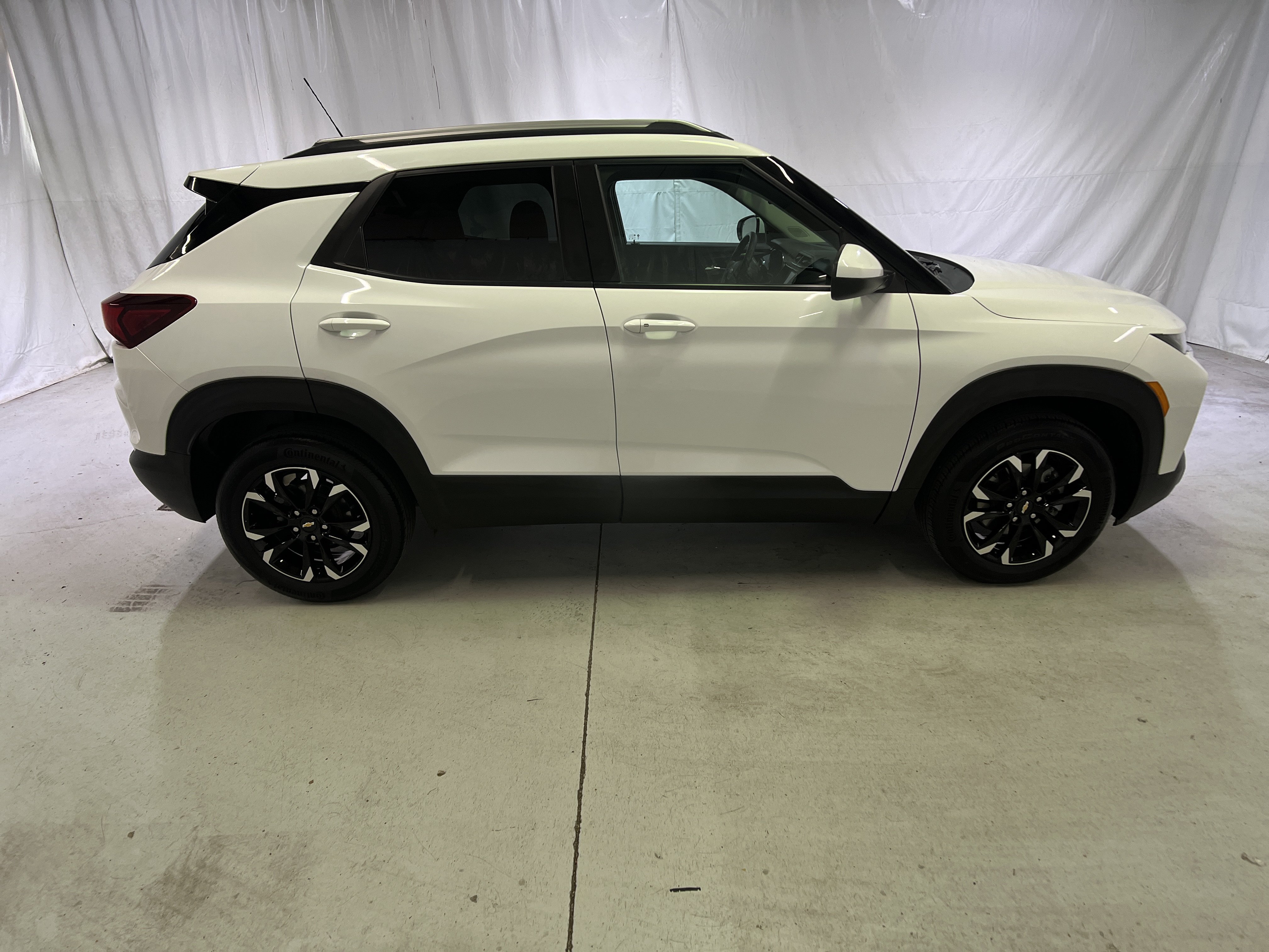 Certified 2023 Chevrolet TrailBlazer LT w/ Convenience Package AWD/4WD image 12