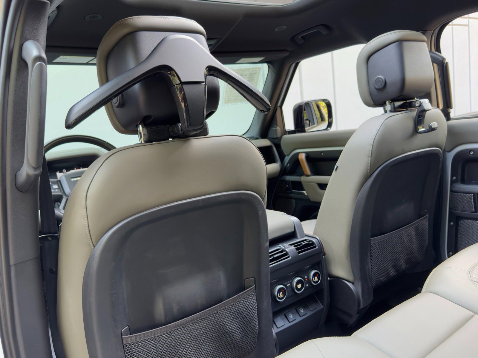 Used 2023 Land Rover Defender 110 X image 39