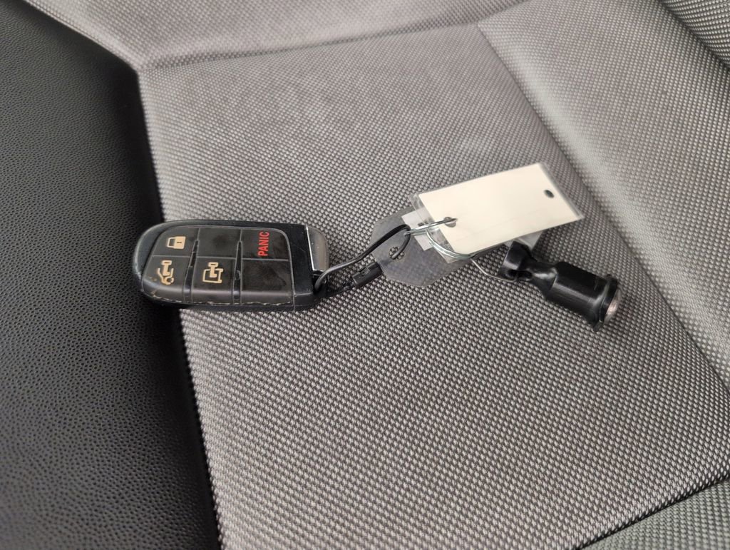 Used 2024 RAM ProMaster 2500 w/ Convenience Group image 39