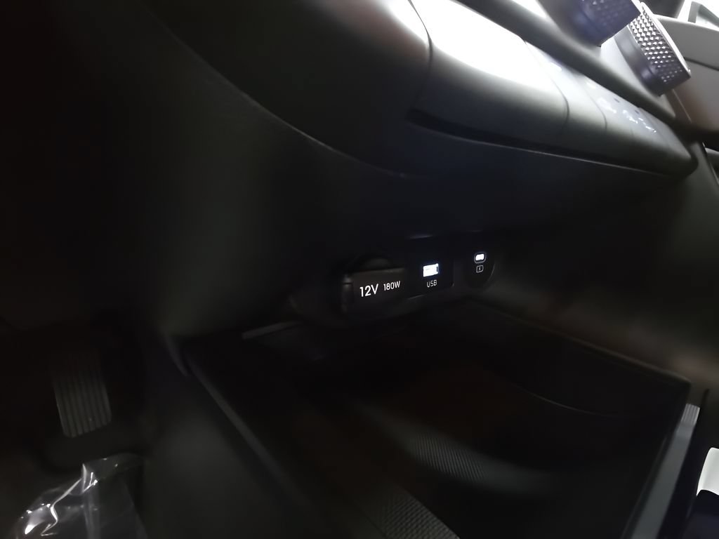 New 2026 Hyundai Elantra SE FWD image 34