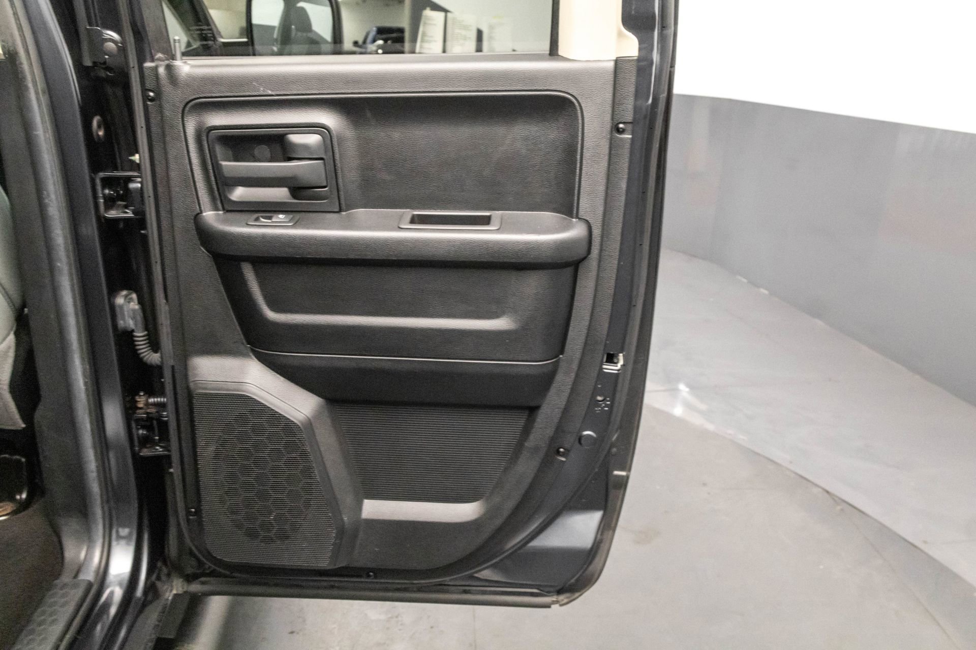 Used 2014 RAM 1500 Express image 35
