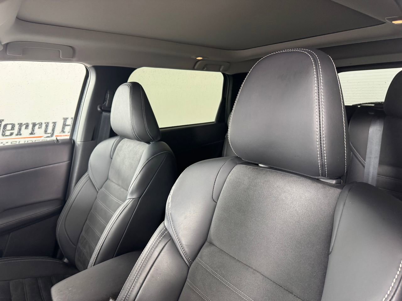 Used 2024 Mitsubishi Outlander SE image 3