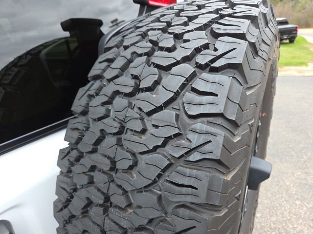Used 2024 Jeep Wrangler Unlimited Rubicon w/ XTREMEE 35" Tire Package AWD/4WD image 77