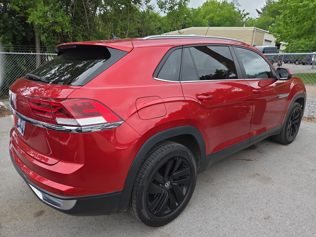 Used 2021 Volkswagen Atlas Cross Sport SE FWD image 4