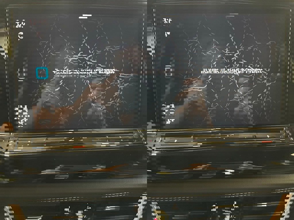 Used 2025 Volkswagen Atlas Cross Sport SE image 30