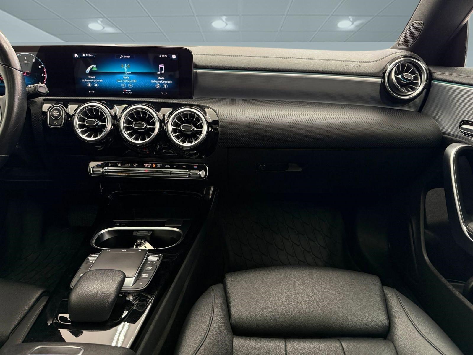 Used 2022 Mercedes-Benz CLA 250 image 26