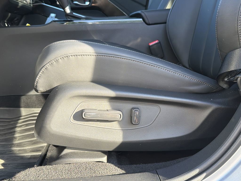 Used 2025 Acura ADX AWD image 23