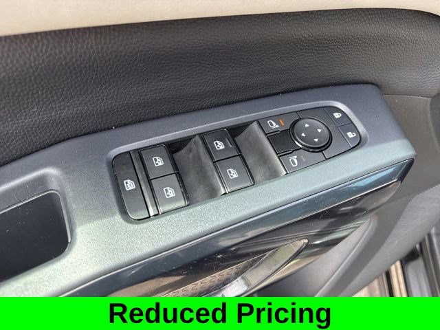 Used 2024 Nissan Pathfinder SV AWD/4WD image 14