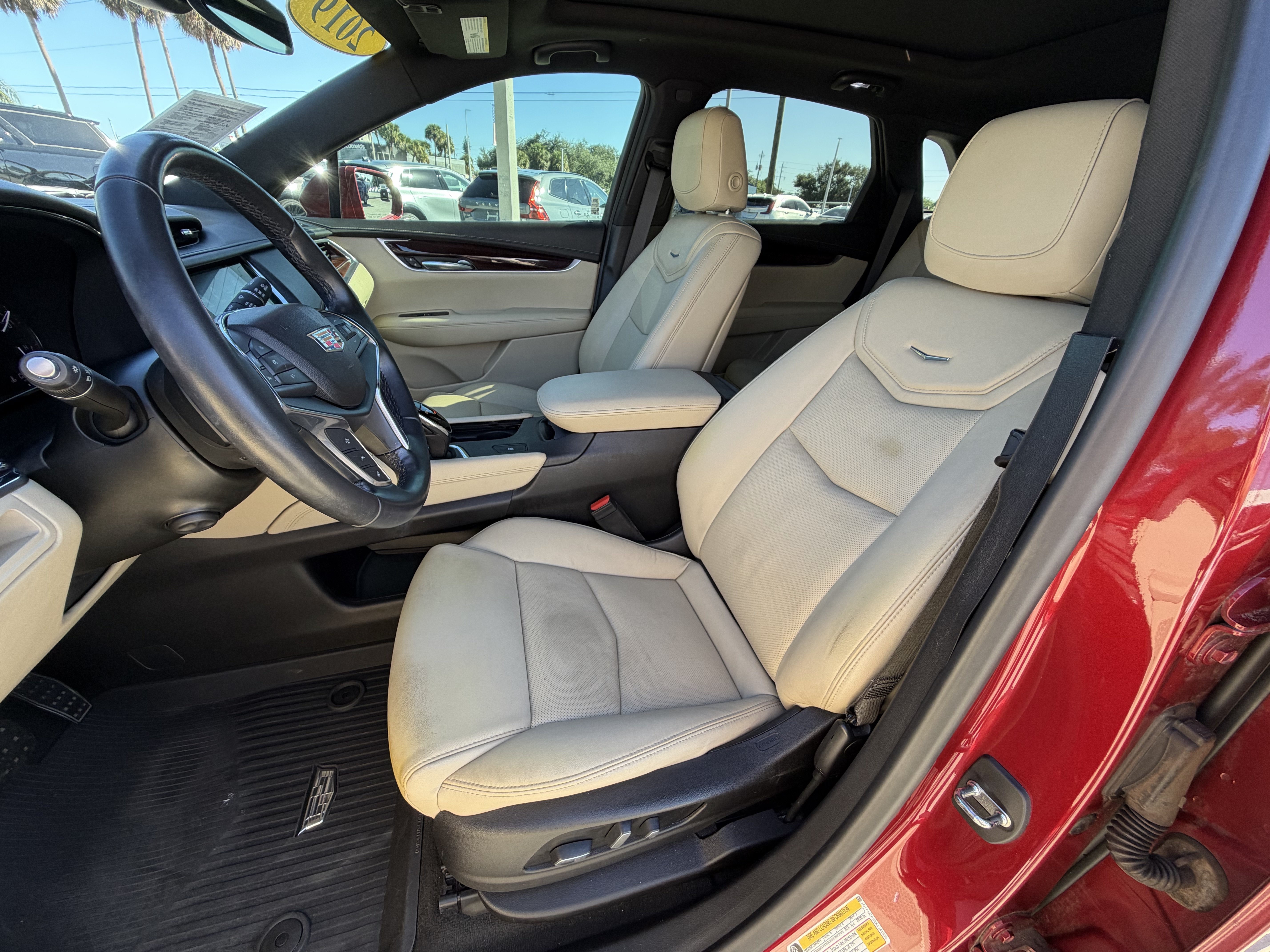 Used 2019 Cadillac XT5 Luxury FWD image 13