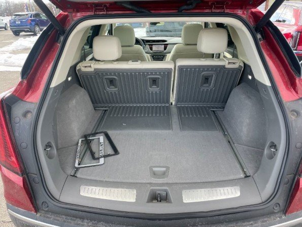 Used 2021 Cadillac XT5 Premium Luxury image 4