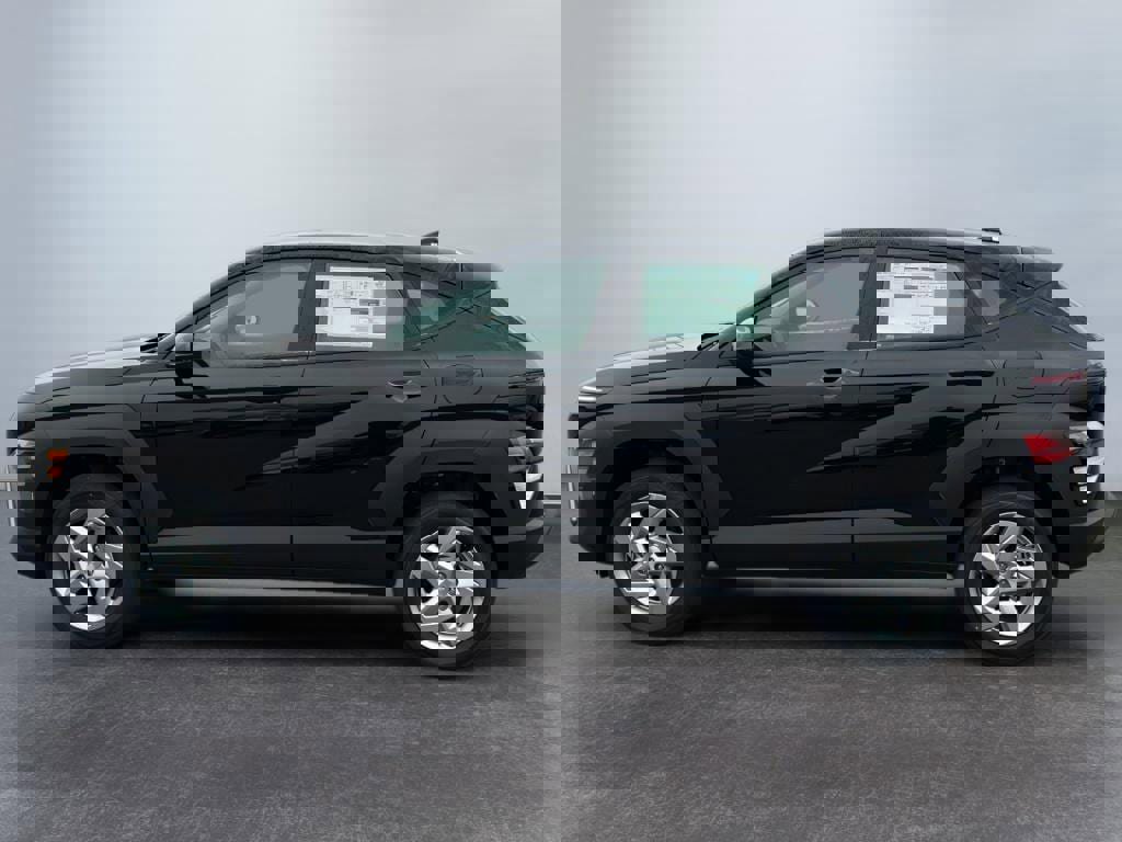 New 2026 Hyundai Kona SE image 7