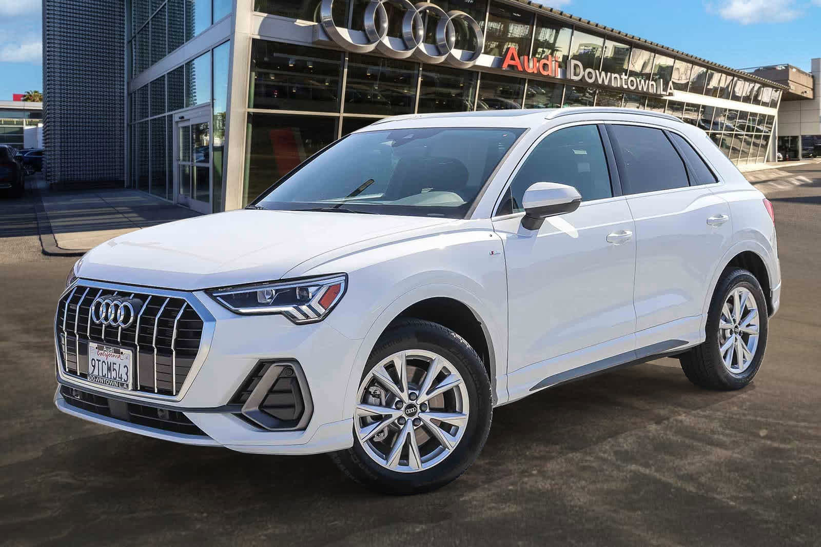 Used 2025 Audi Q3 2.0T Premium w/ Convenience Package