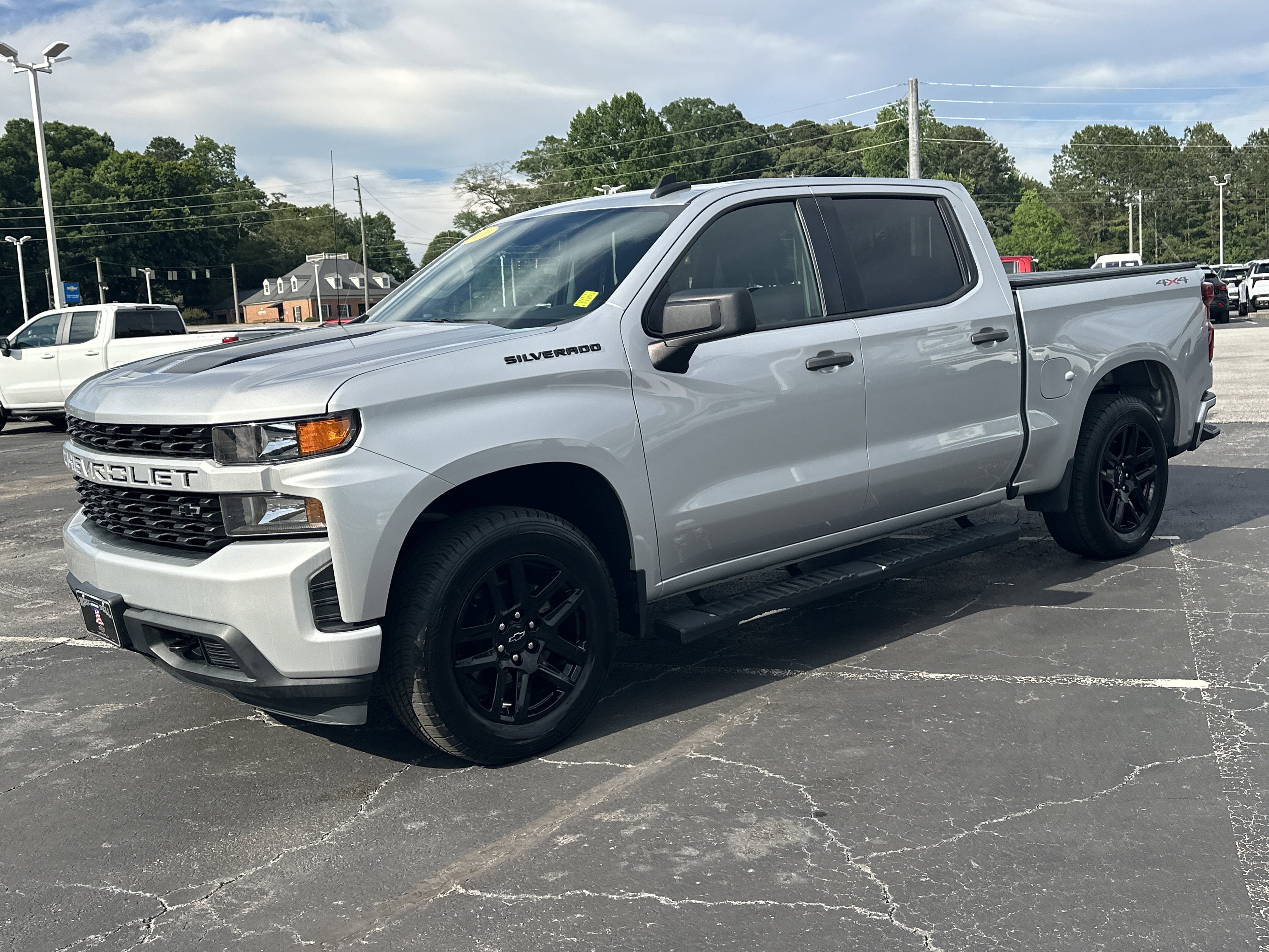 Used 2020 Chevrolet Silverado 1500 Custom w/ Rally Edition AWD/4WD image 4