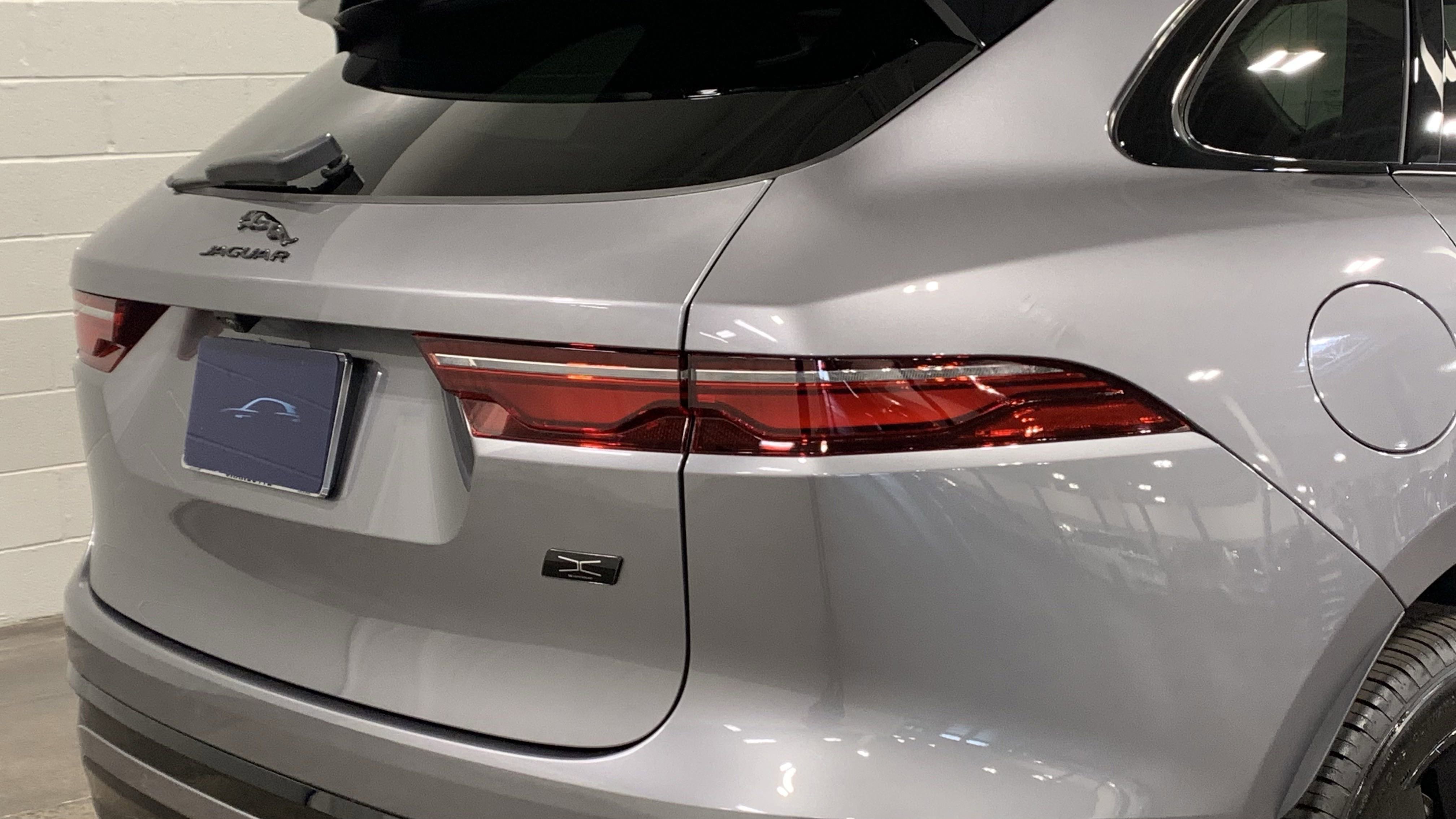 New 2026 Jaguar F-PACE R-Dynamic S image 18