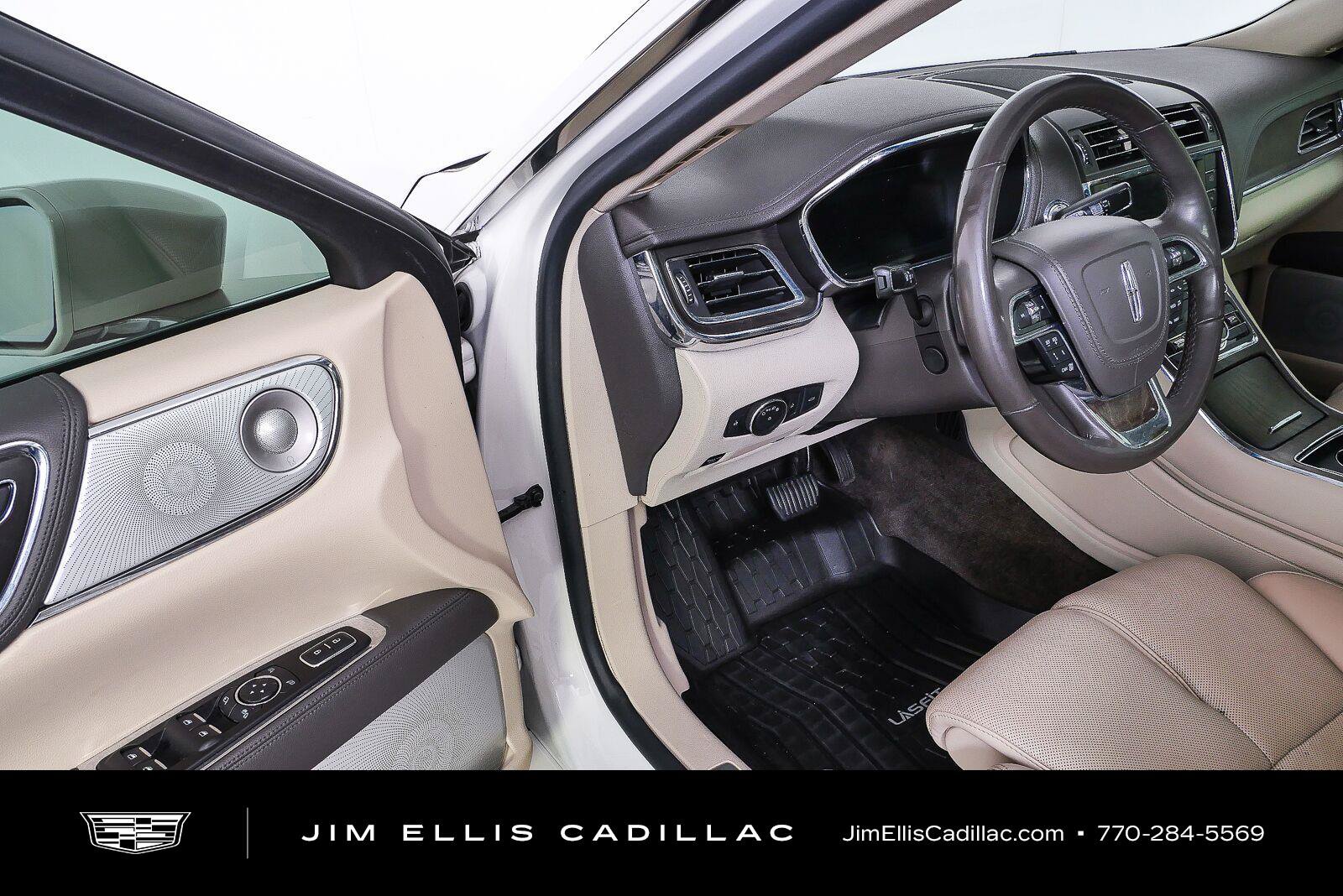Used 2018 Lincoln Continental Reserve FWD image 8