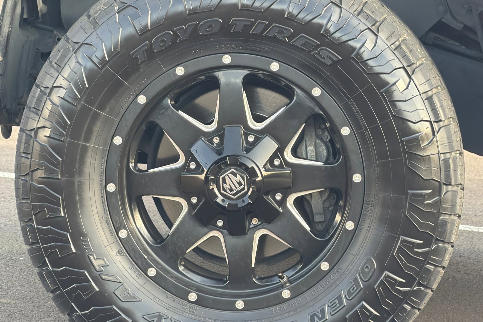 Used 2017 Toyota Tundra SR5 w/ SR5 Upgrade Package image 24