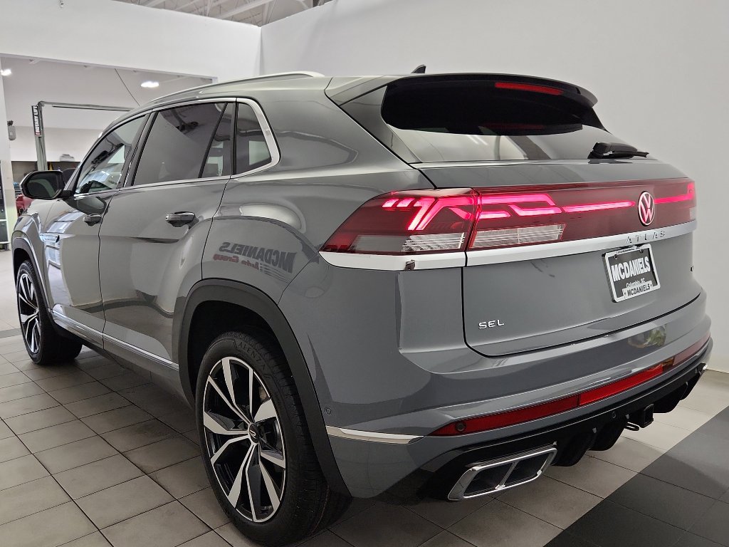 New 2026 Volkswagen Atlas Cross Sport SEL Premium R-Line image 5