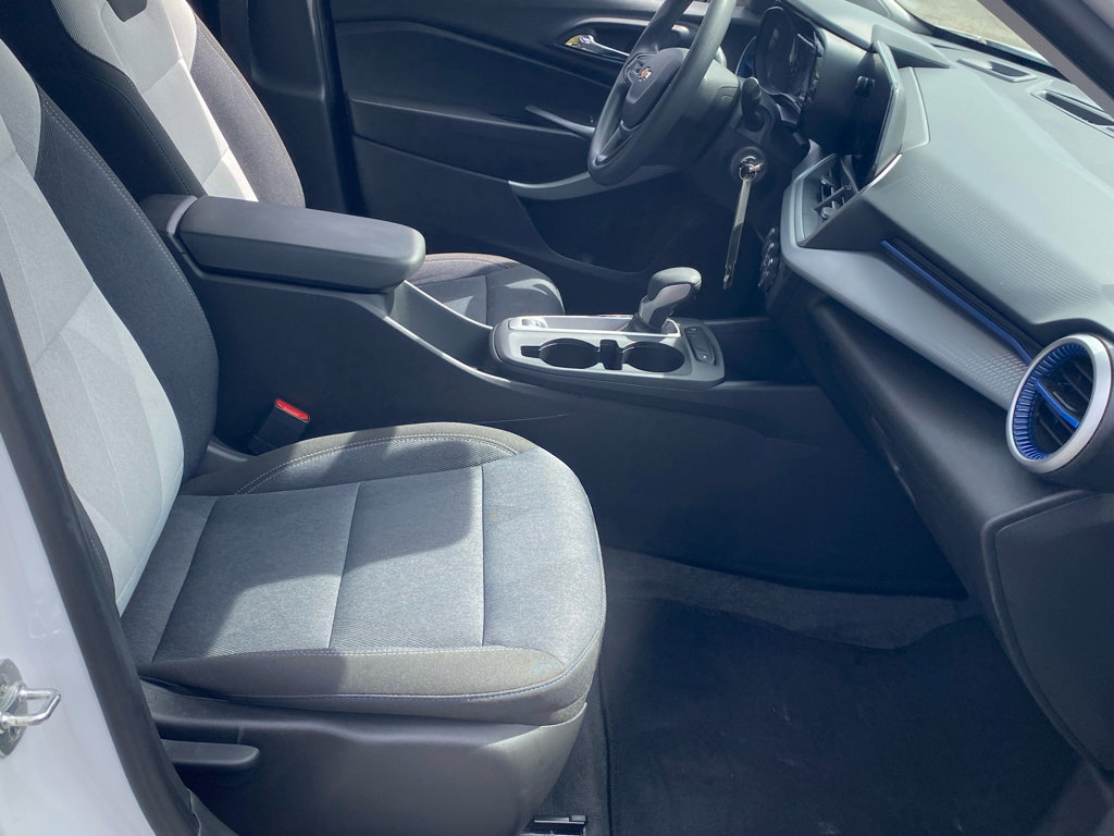 Used 2025 Chevrolet Trax LS image 14