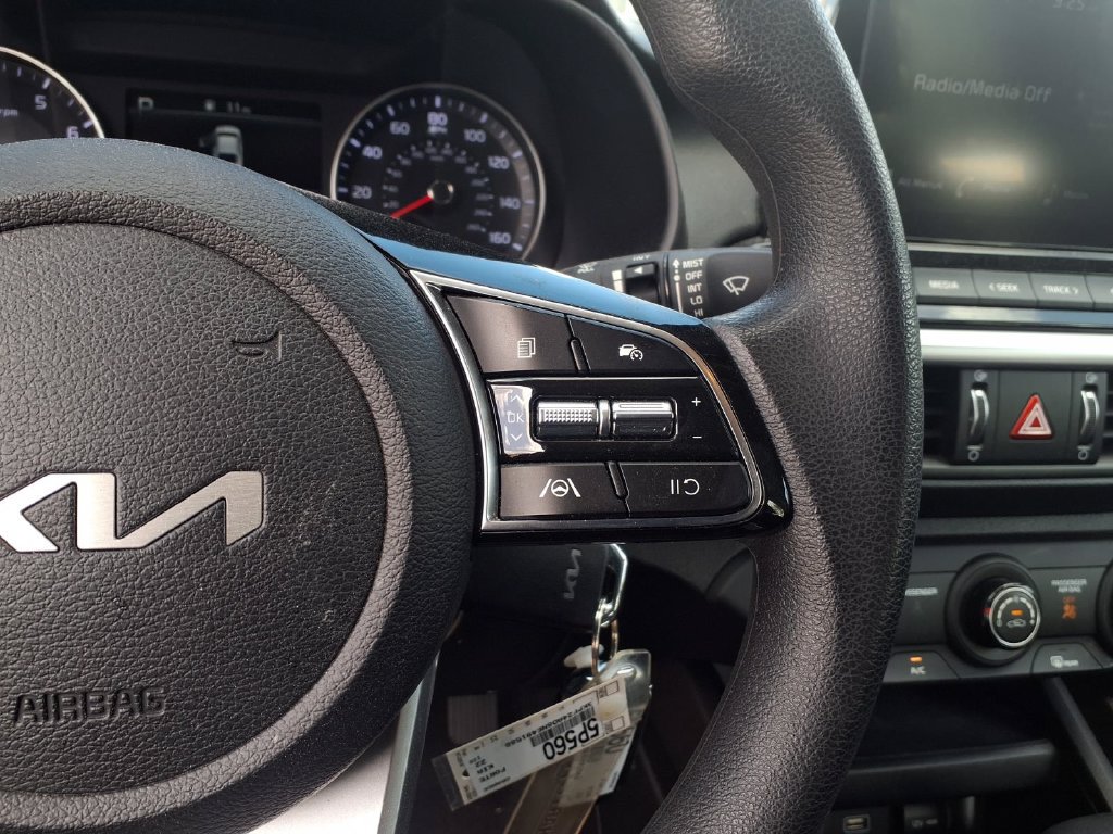 Certified 2022 Kia Forte LXS FWD image 18