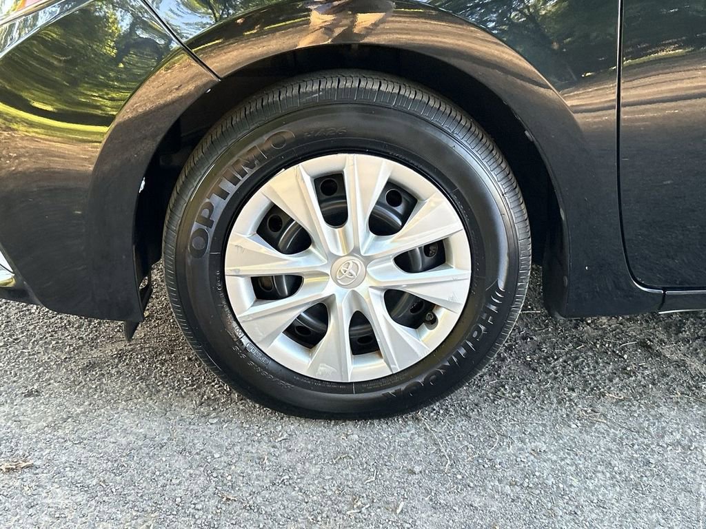 Used 2015 Toyota Corolla L FWD image 10