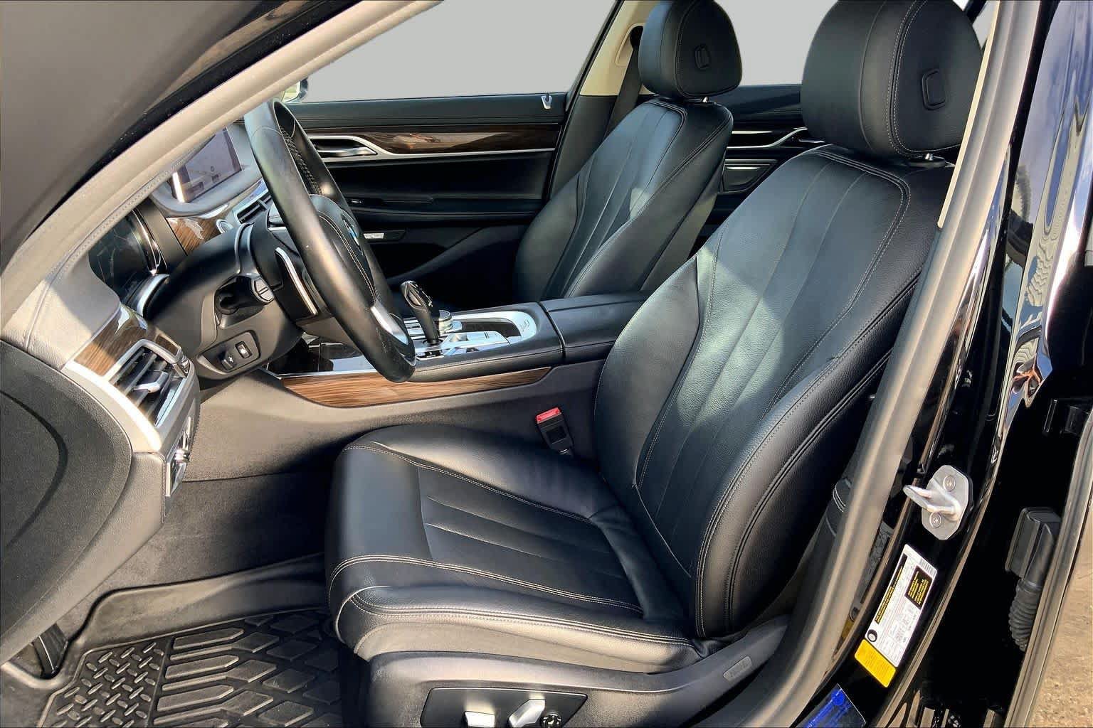 Used 2018 BMW 740i RWD image 8