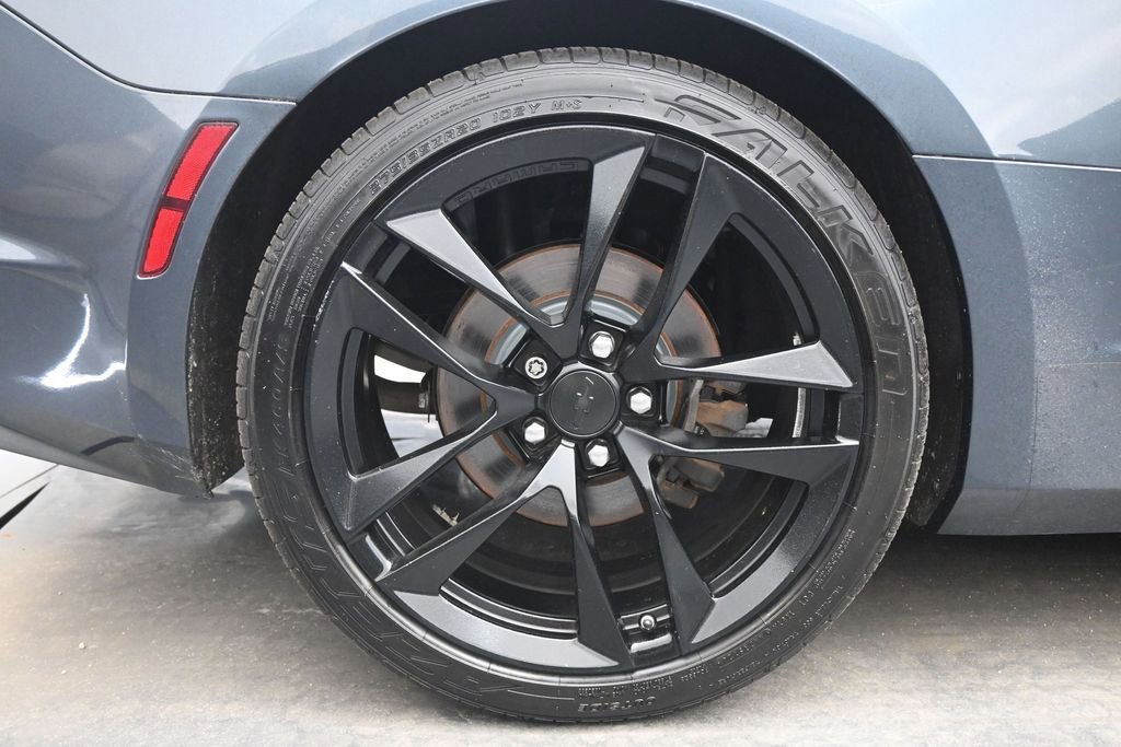 Used 2019 Chevrolet Camaro LT w/ 1LE Track Performance Package RWD image 11