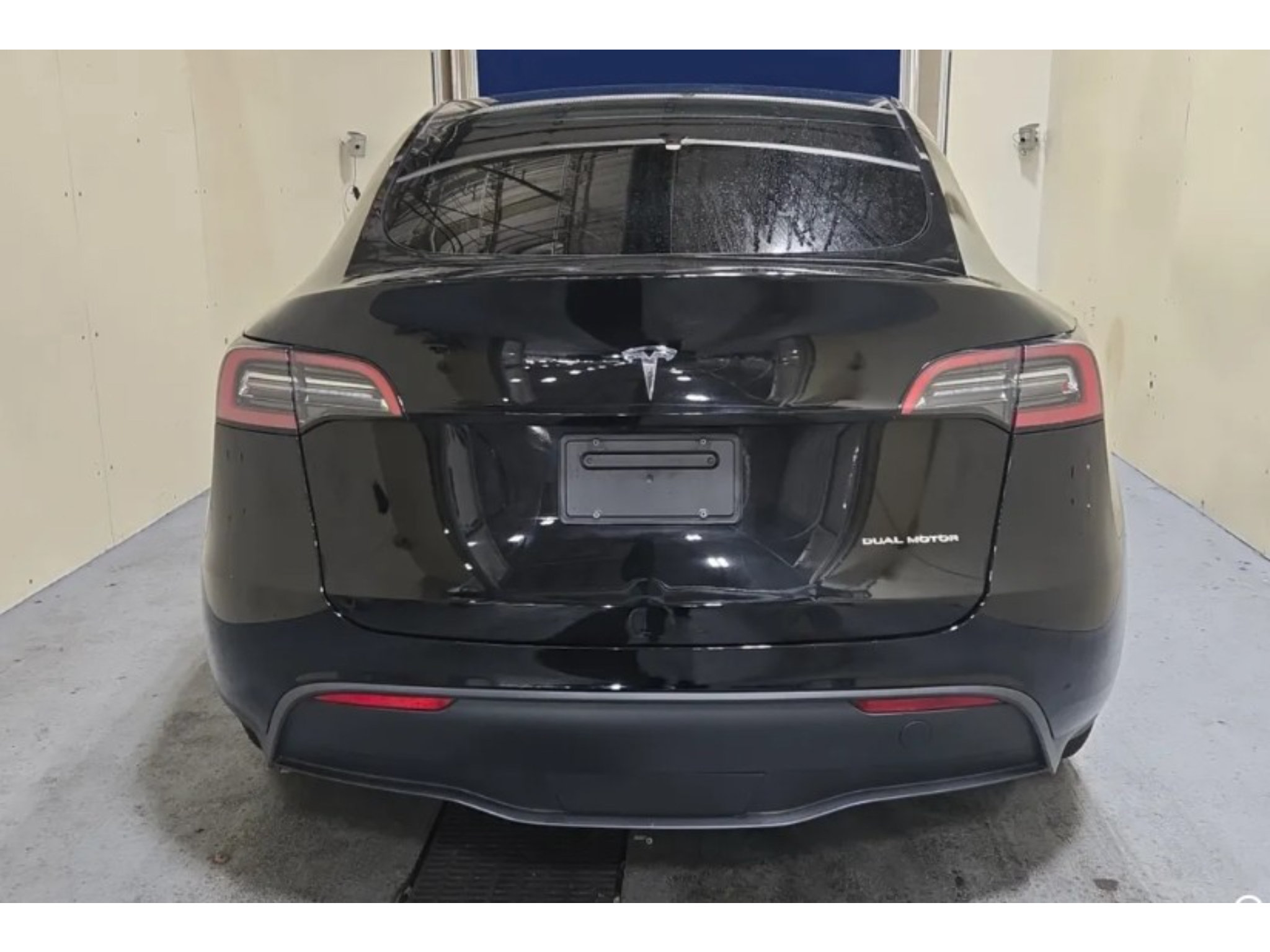 Used 2023 Tesla Model Y Long Range AWD/4WD image 5